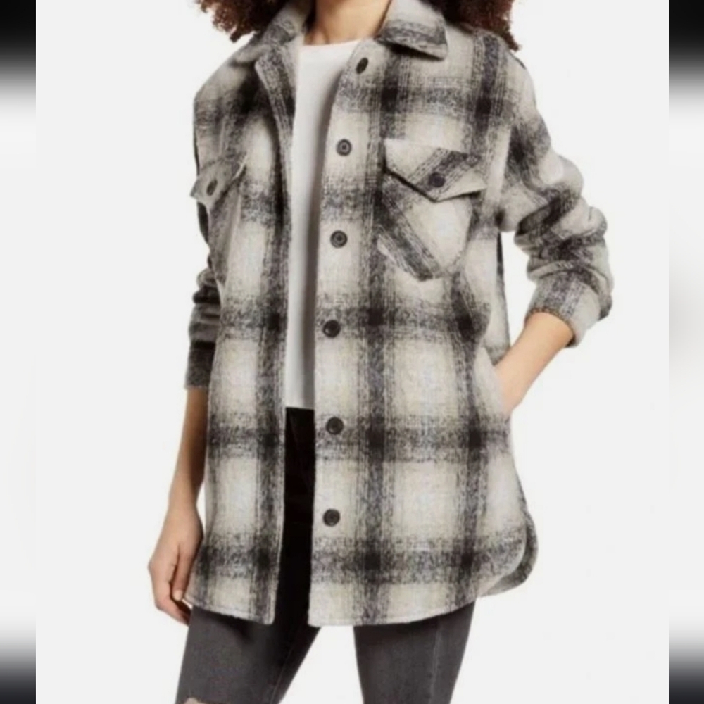 New Thread & Supply Plaid Shacket Small